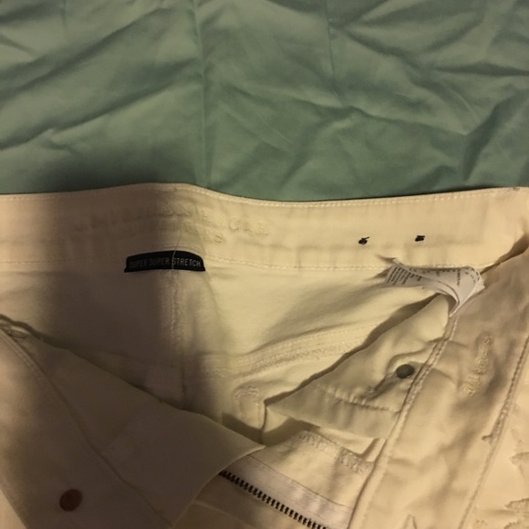 Shorts - Picture 3 of 3